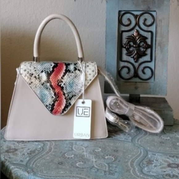 NEW Urban Snakeskin Purse W/ Detachable Strap - Picture 3 of 9
